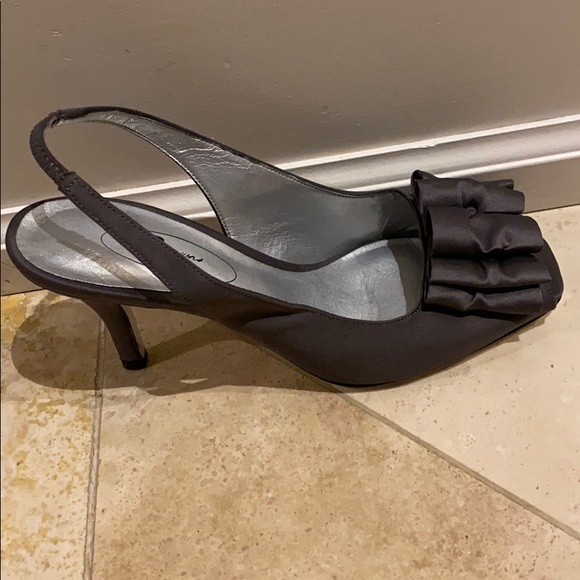 Satin shoes - Picture 3 of 3